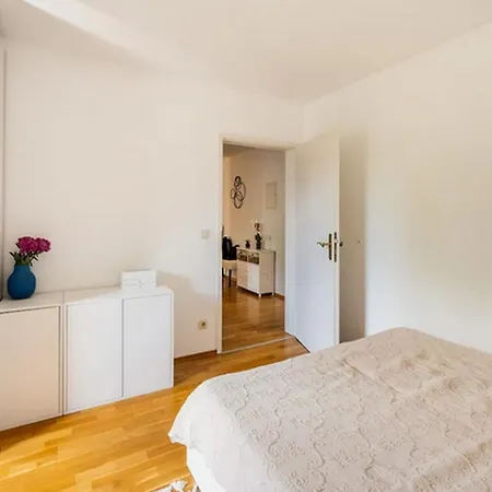 Modern 3 Bedroom Near Oktoberfest München